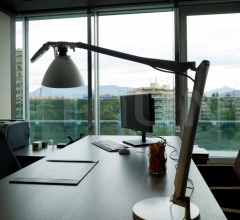 Настольный светильник Fortebraccio Настольный светильник Fortebraccio фабрика Luceplan