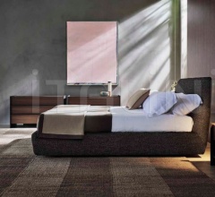 Столик KEW фабрика Molteni & C