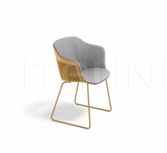 Стул с подлокотниками AIIR Side Armchair sled фабрика Dedon