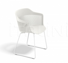 Стул с подлокотниками AIIR Side Armchair sled фабрика Dedon