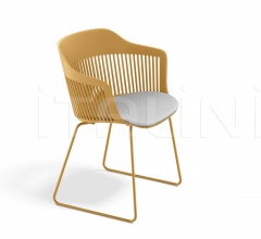 Стул с подлокотниками AIIR Side Armchair sled фабрика Dedon