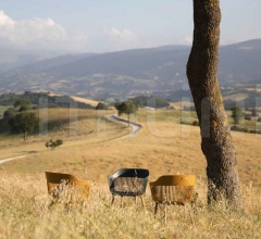 Стул с подлокотниками AIIR Side Armchair фабрика Dedon