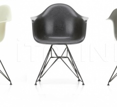 Стул Eames Fiberglass Armchair DAR Стул Eames Fiberglass Armchair DAR фабрика Vitra