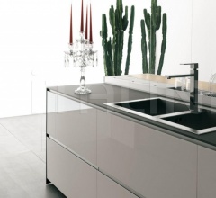 Итальянские Кухни с барной стойкой - Кухня Artematica Vitrum Cloud White Итальянские Кухни с барной стойкой - Кухня Artematica Vitrum Cloud White фабрика Valcucine