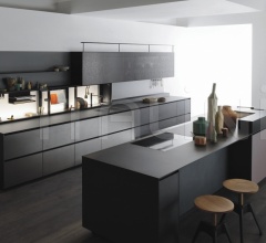 Итальянские Кухни с барной стойкой - Кухня Riciclantica Structured Lead aluminium Итальянские Кухни с барной стойкой - Кухня Riciclantica Structured Lead aluminium фабрика Valcucine