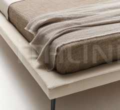 Итальянские Кровати - Кровать Floyd-Hi Bed фабрика Living Divani