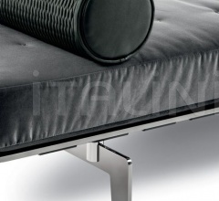 Итальянские Гостиная - Банкетка Clayton Итальянские Гостиная - Банкетка Clayton фабрика Poltrona Frau