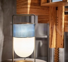 Итальянские Настольные светильники - Настольная лампа Xi Итальянские Настольные светильники - Настольная лампа Xi фабрика Poltrona Frau