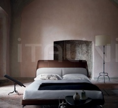 Итальянские Кровати - Кровать Coupe Итальянские Кровати - Кровать Coupe фабрика Poltrona Frau