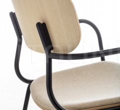 Стул с подлокотниками KIYUMI FABRIC AR Стул с подлокотниками KIYUMI FABRIC AR фабрика Arrmet