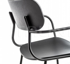 Стул с подлокотниками KIYUMI WOOD AR Стул с подлокотниками KIYUMI WOOD AR фабрика Arrmet