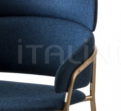 Стул с подлокотниками STRIKE Стул с подлокотниками STRIKE фабрика Arrmet