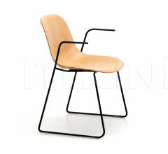 Стул с подлокотниками MANI WOOD AR-SL Стул с подлокотниками MANI WOOD AR-SL фабрика Arrmet