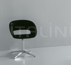 Стул с подлокотниками Conch фабрика Porro