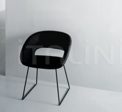 Стул с подлокотниками Conch фабрика Porro