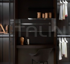 Стул с подлокотниками Draped Chair фабрика Porro