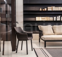 Стул с подлокотниками Draped Chair фабрика Porro