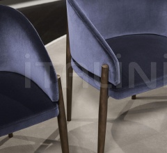 Стул с подлокотниками Frank фабрика Porro