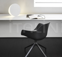 Стул с подлокотниками Pola Round P/PB Стул с подлокотниками Pola Round P/PB фабрика Crassevig