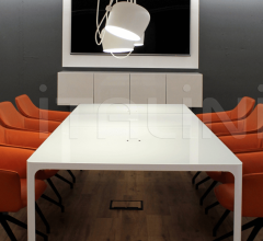 Стул с подлокотниками Mara фабрика Leolux