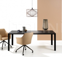 Стол обеденный Kalia фабрика Leolux