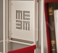 Книжный стеллаж Libro verticale фабрика Memedesign