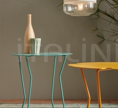 Столик Corolla фабрика Memedesign