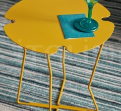 Столик Corolla фабрика Memedesign