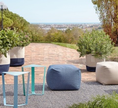 Столик Finity outdoor фабрика Memedesign