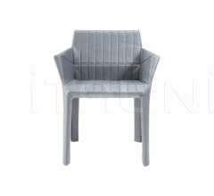 Стул с подлокотниками Facett Стул с подлокотниками Facett фабрика Ligne Roset