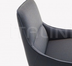 Стул с подлокотниками Long Island Стул с подлокотниками Long Island фабрика Ligne Roset