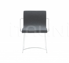 Стул с подлокотниками Sala Стул с подлокотниками Sala фабрика Ligne Roset