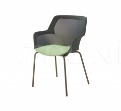 Стул с подлокотниками Piccione Стул с подлокотниками Piccione фабрика Ligne Roset