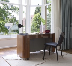 Письменный стол Postmoderne Письменный стол Postmoderne фабрика Ligne Roset