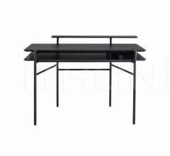 Письменный стол Clyde Письменный стол Clyde фабрика Ligne Roset