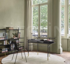 Письменный стол Clyde Письменный стол Clyde фабрика Ligne Roset