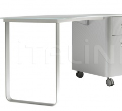 Письменный стол Travel Studio Письменный стол Travel Studio фабрика Ligne Roset