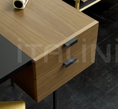 Письменный стол Tanis Письменный стол Tanis фабрика Ligne Roset