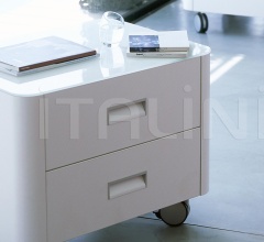 Тумбочка Travel Studio фабрика Ligne Roset