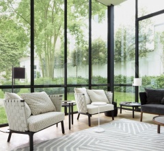 Итальянские Настольные светильники - Настольный светильник Magnet Lamp Итальянские Настольные светильники - Настольный светильник Magnet Lamp фабрика Ligne Roset