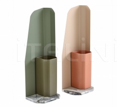 Ваза Karlos фабрика Ligne Roset