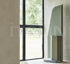 Ваза Karlos фабрика Ligne Roset