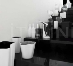 Ваза Les Oiseaux фабрика Ligne Roset