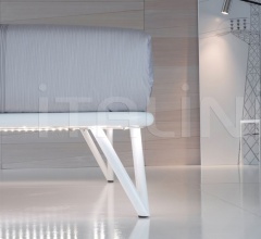 Двуспальная кровать Essentia Двуспальная кровать Essentia фабрика Flou