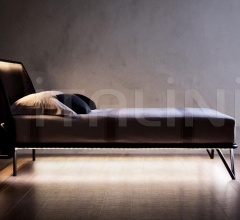 Двуспальная кровать Essentia Двуспальная кровать Essentia фабрика Flou