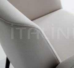 Стул с подлокотниками Hug Стул с подлокотниками Hug фабрика Punt