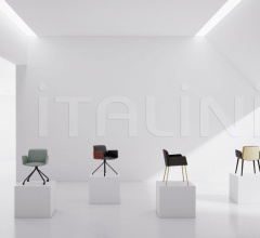 Стул с подлокотниками Hug Стул с подлокотниками Hug фабрика Punt