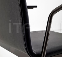 Стул Tyris Metal Стул Tyris Metal фабрика Punt