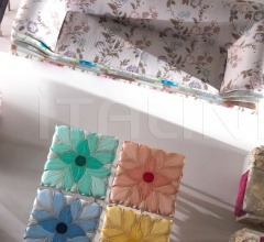 Столик Flower FLOW-47L Столик Flower FLOW-47L фабрика JC Passion