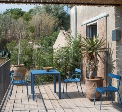 Стул с подлокотниками Miky 638 Стул с подлокотниками Miky 638 фабрика Emu